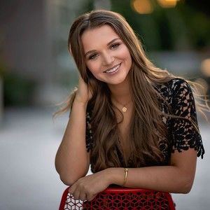 Meet your Posher, Jennifer